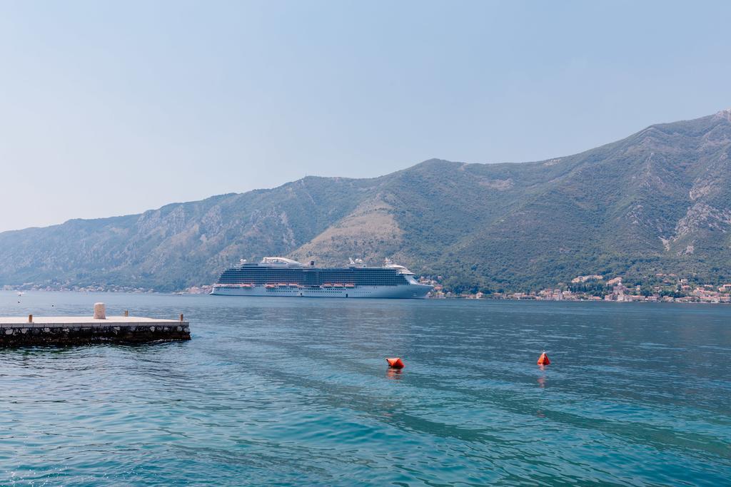 Celine'S Place By The Sea Kotor Exterior photo