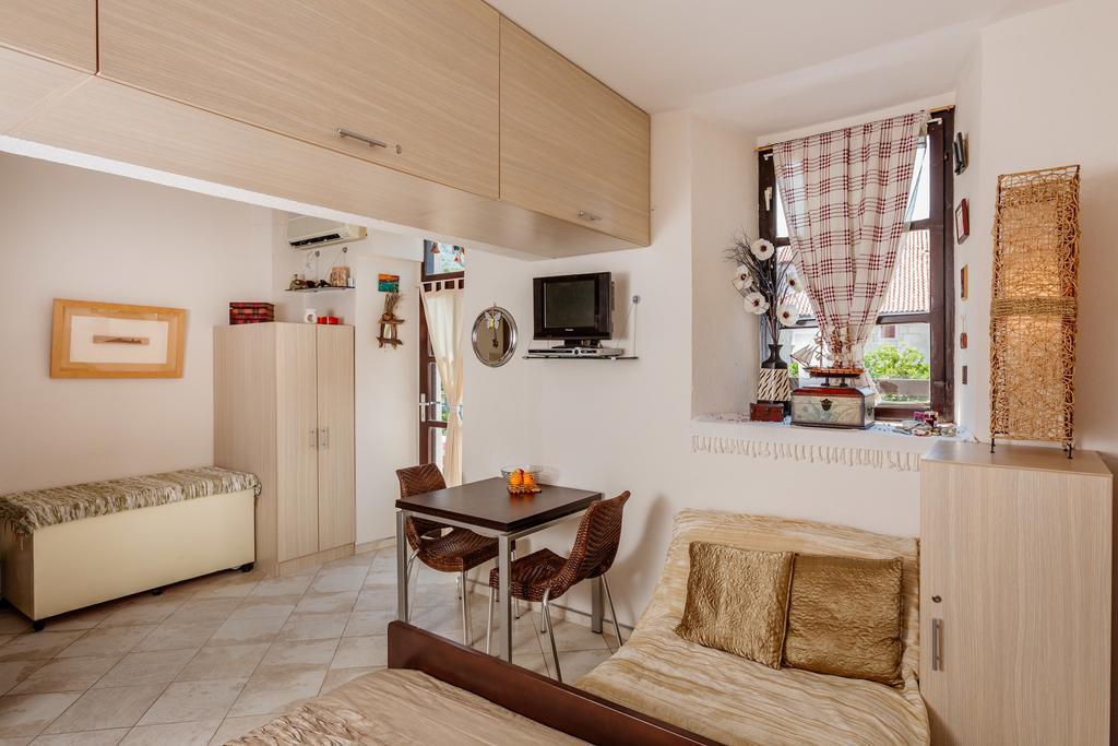 Celine'S Place By The Sea Kotor Exterior photo